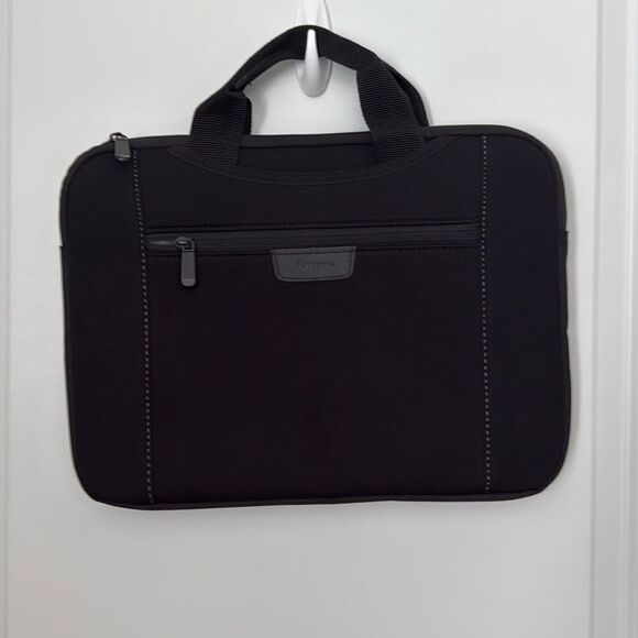 Targus Handbags - Draft Listing